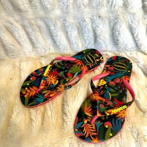 Havaianas Women's Floral Flip Flops - Multicolor